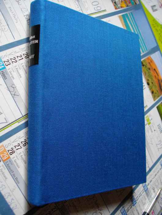 la nuit reliure bleue IMGP0534